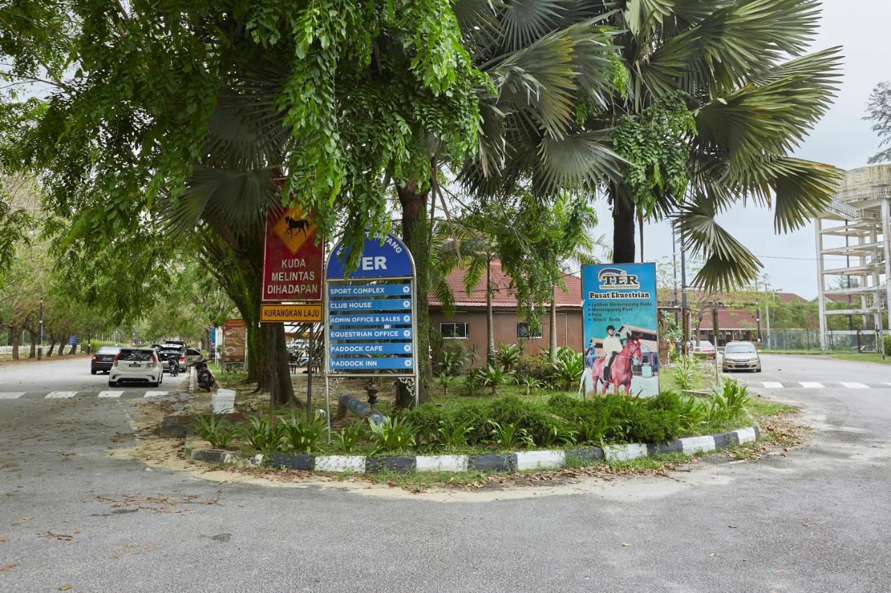 Terengganu Equestrian Resort Куала-Тренгану Экстерьер фото